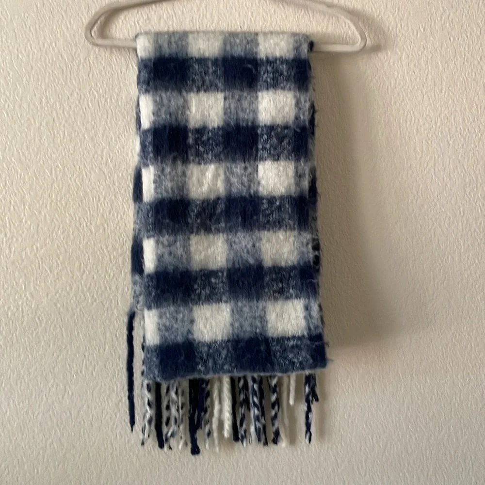 aerie furry distressed